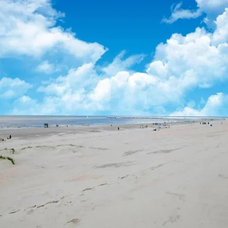 By Belgian Coast With Views Oostduinkerke